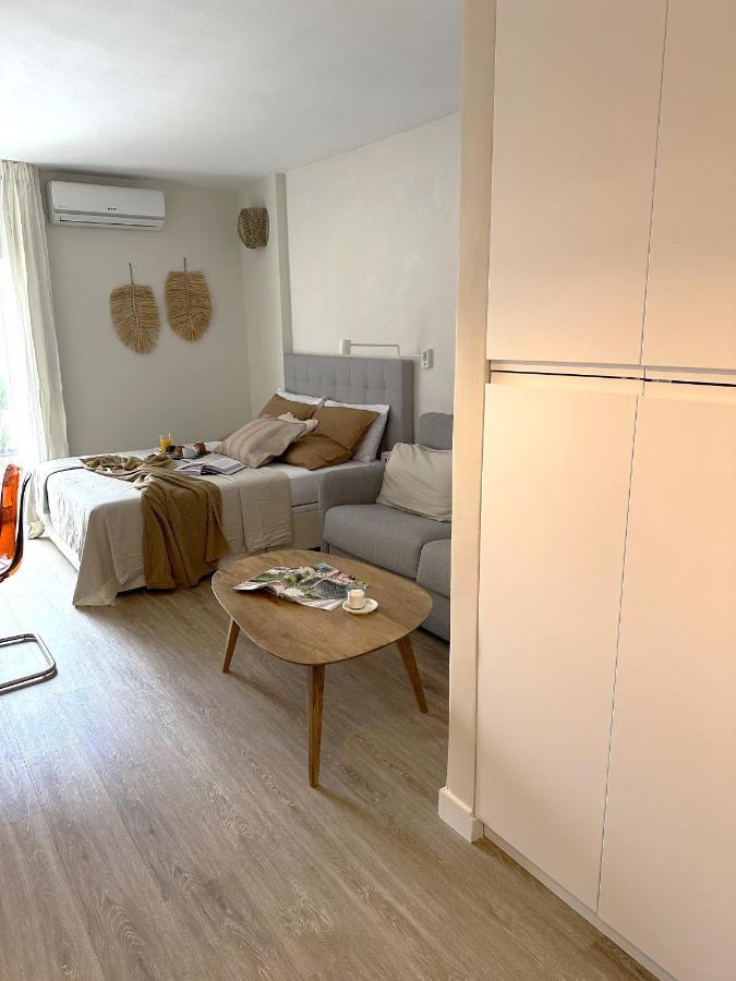 Minerva Estudio Suite White Jasmine, Beach And Pool בנאלמדנה מראה חיצוני תמונה