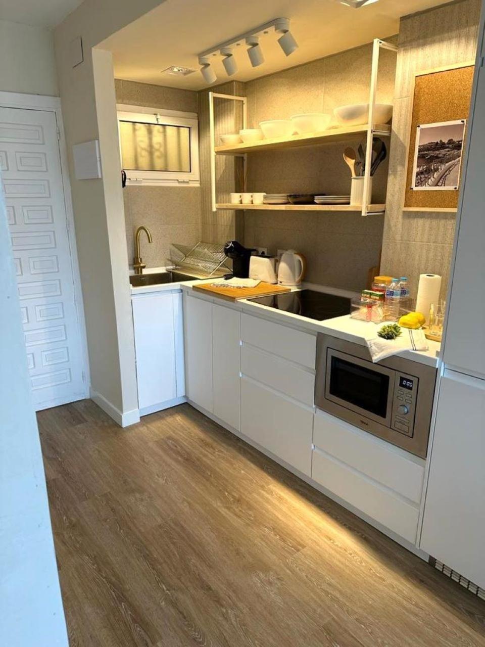 Minerva Estudio Suite White Jasmine, Beach And Pool בנאלמדנה מראה חיצוני תמונה